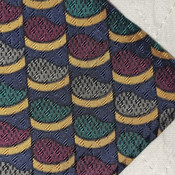 Men's Tie - Picture 3 of 5